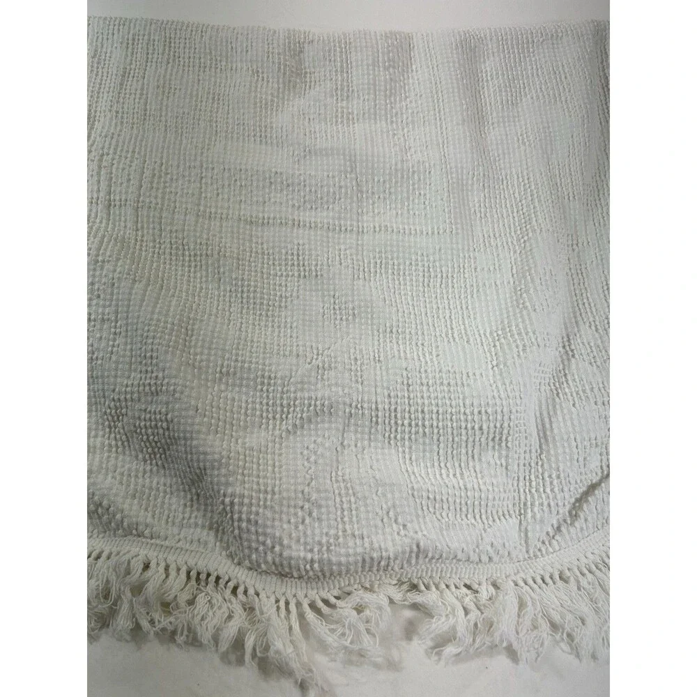 White Chenille Queen Bedspread 100% Cotton Lightweight Fringe 88x96 Cottagecore